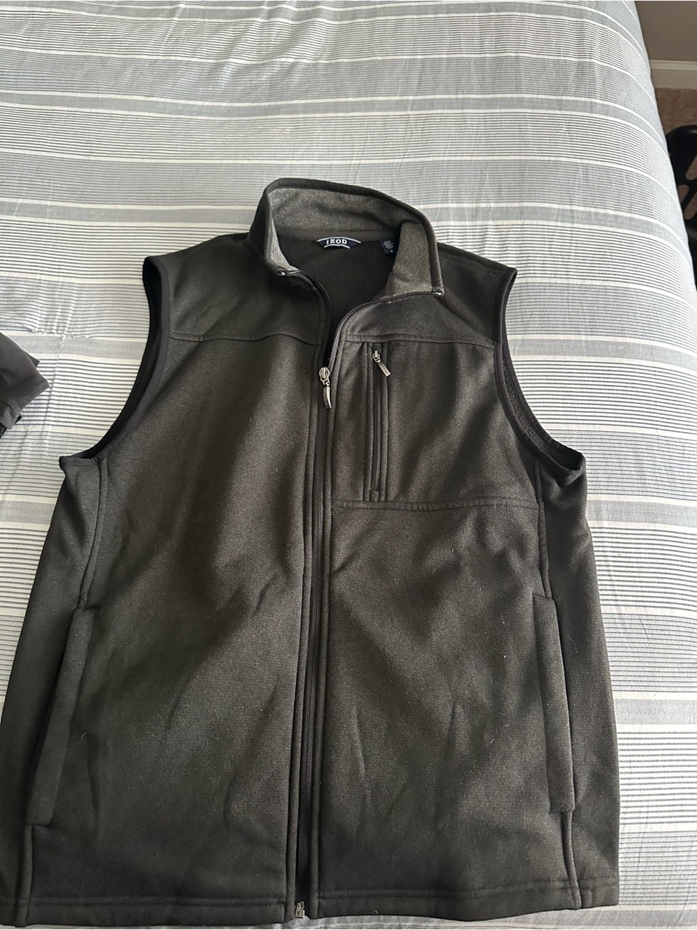 IZOD Men's Gray Fleece Vest - Zip Front